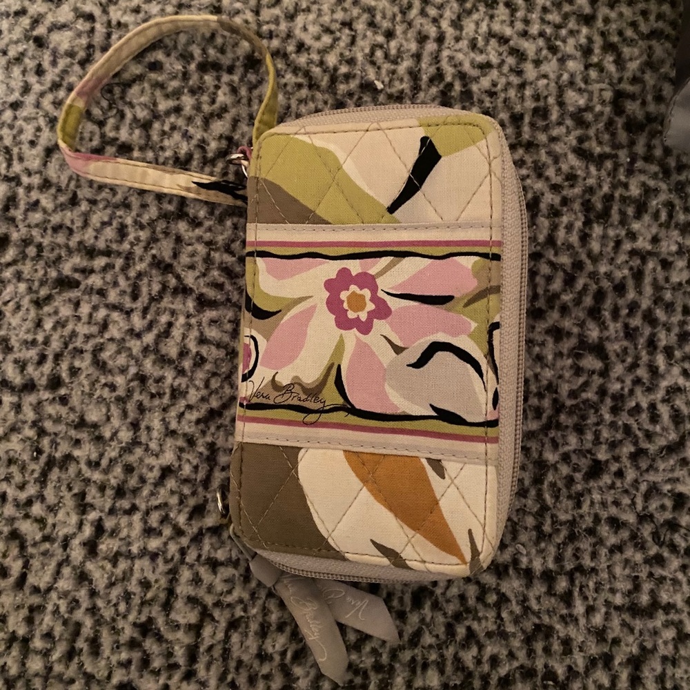 Vera Bradley like new wristlet